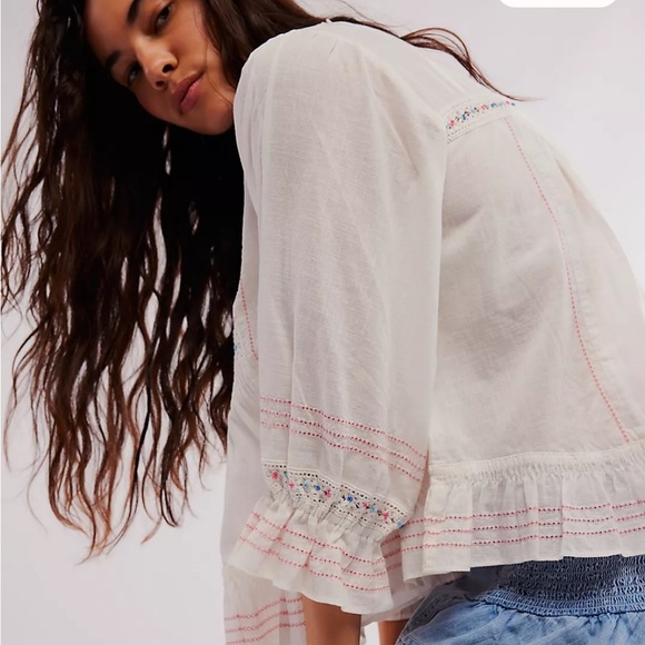 Free People Ready For You Blouse White Billowy relaxed fit embroidered Sz S NEW - Picture 4 of 13